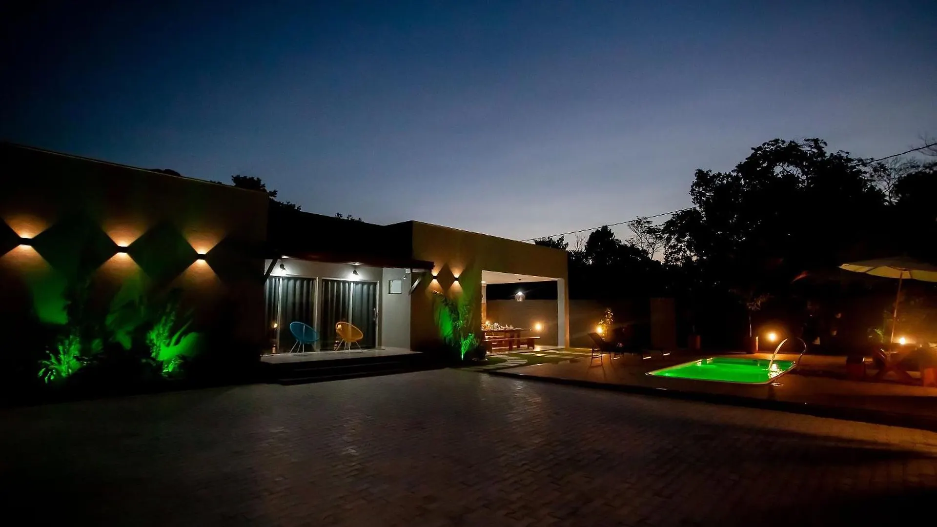 Guest house Kalug - Flats Com Wi-Fi 350Mbps A 5Min Da Praia Do Parracho Porto Seguro